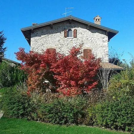 Casa di campagna Relais Mondotella